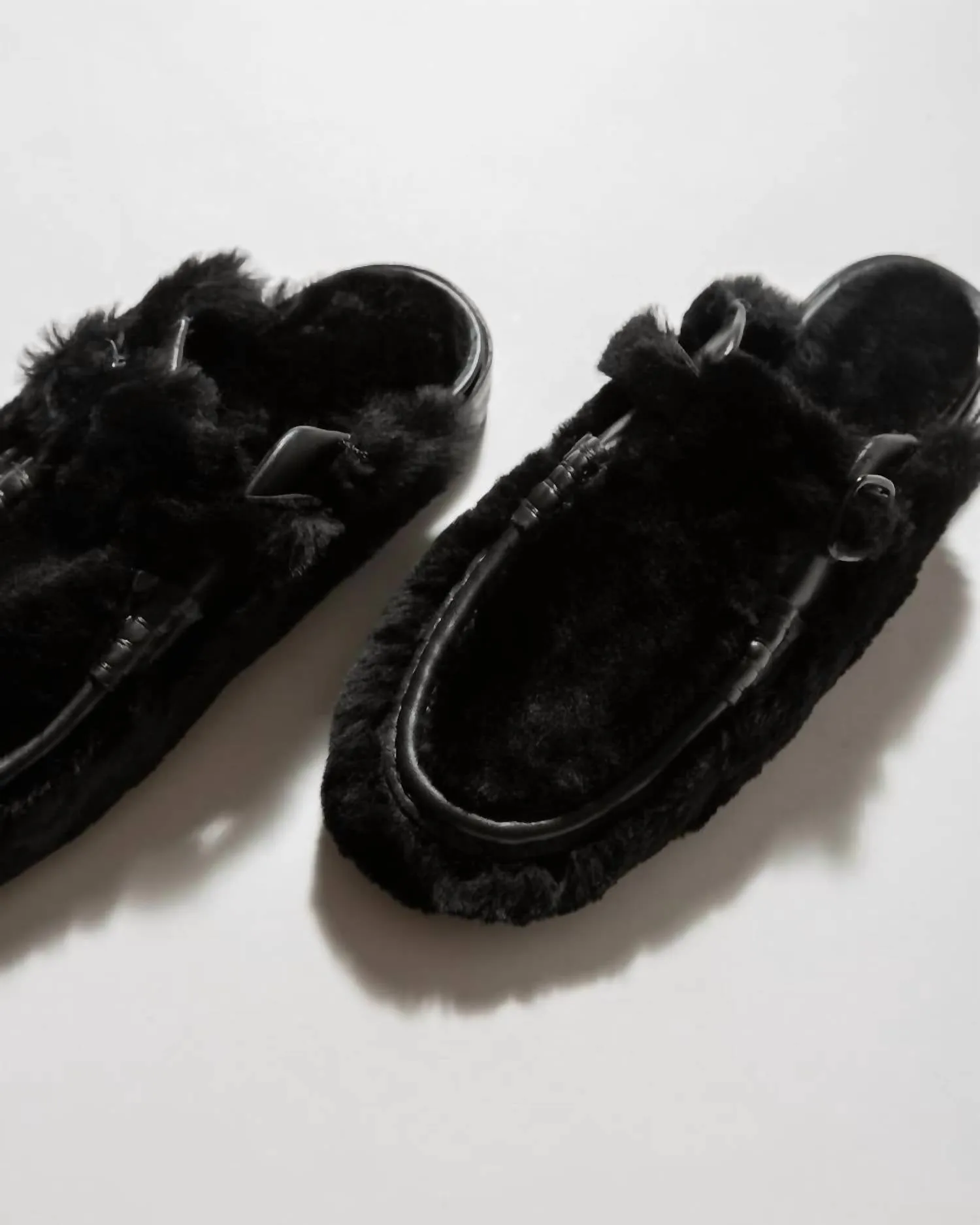 Barraca Shearling Clog Loafer In Black