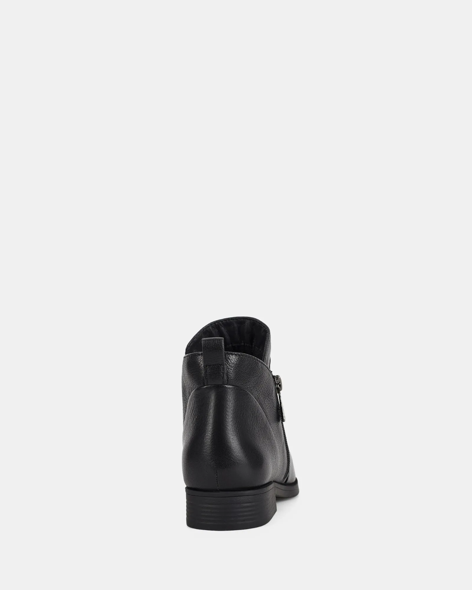 Chalet Black/Black