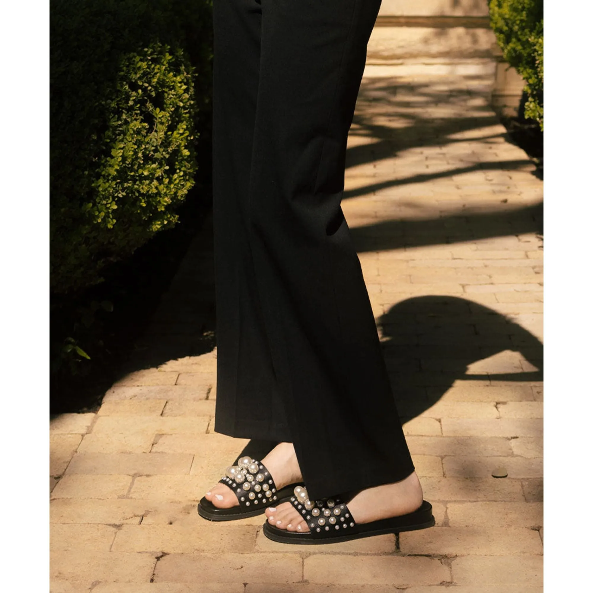 Gabbi Pearl Sandals Black Pearls