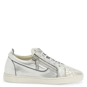 Giuseppe Zanotti Nicki