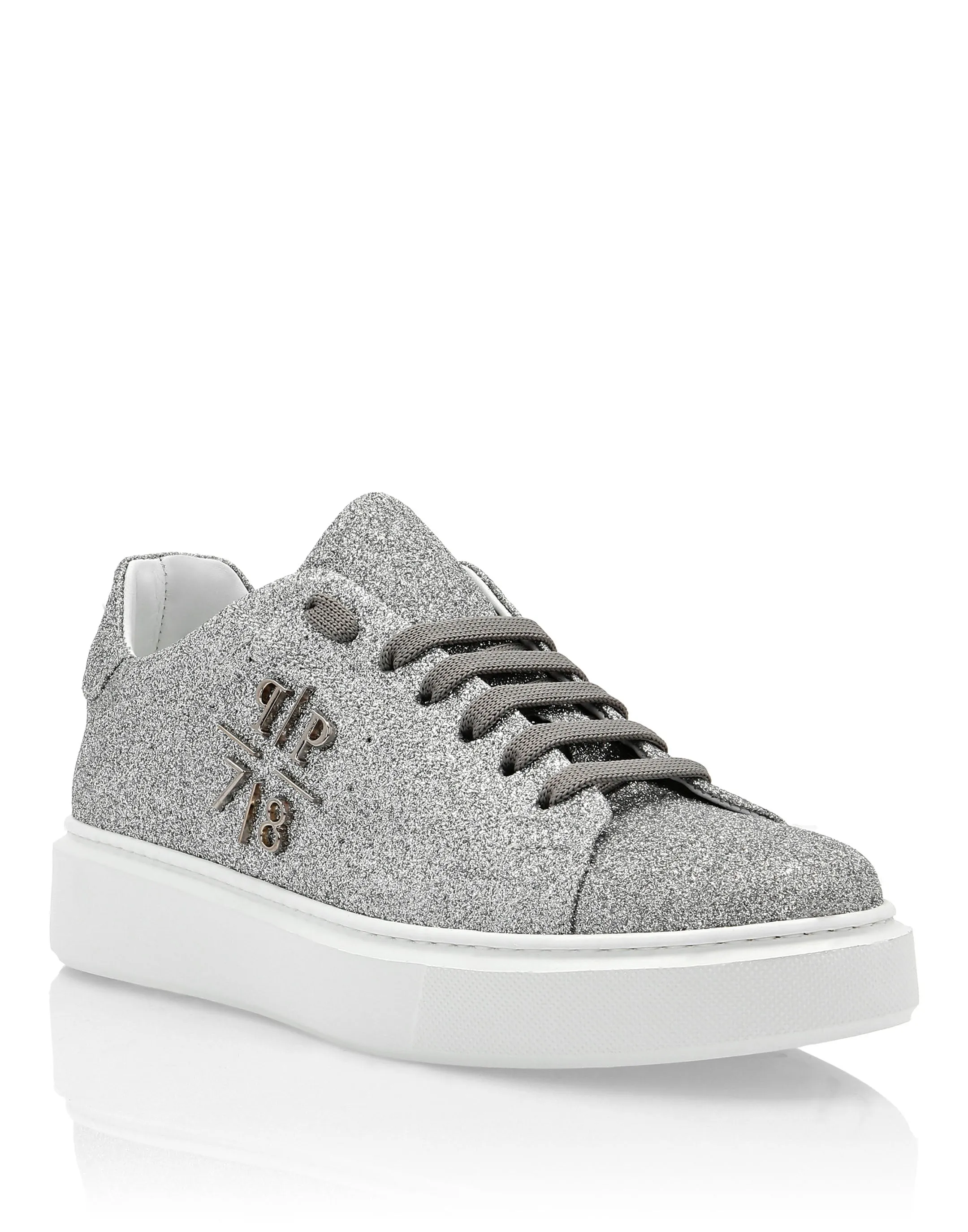 Lo-Top Sneakers