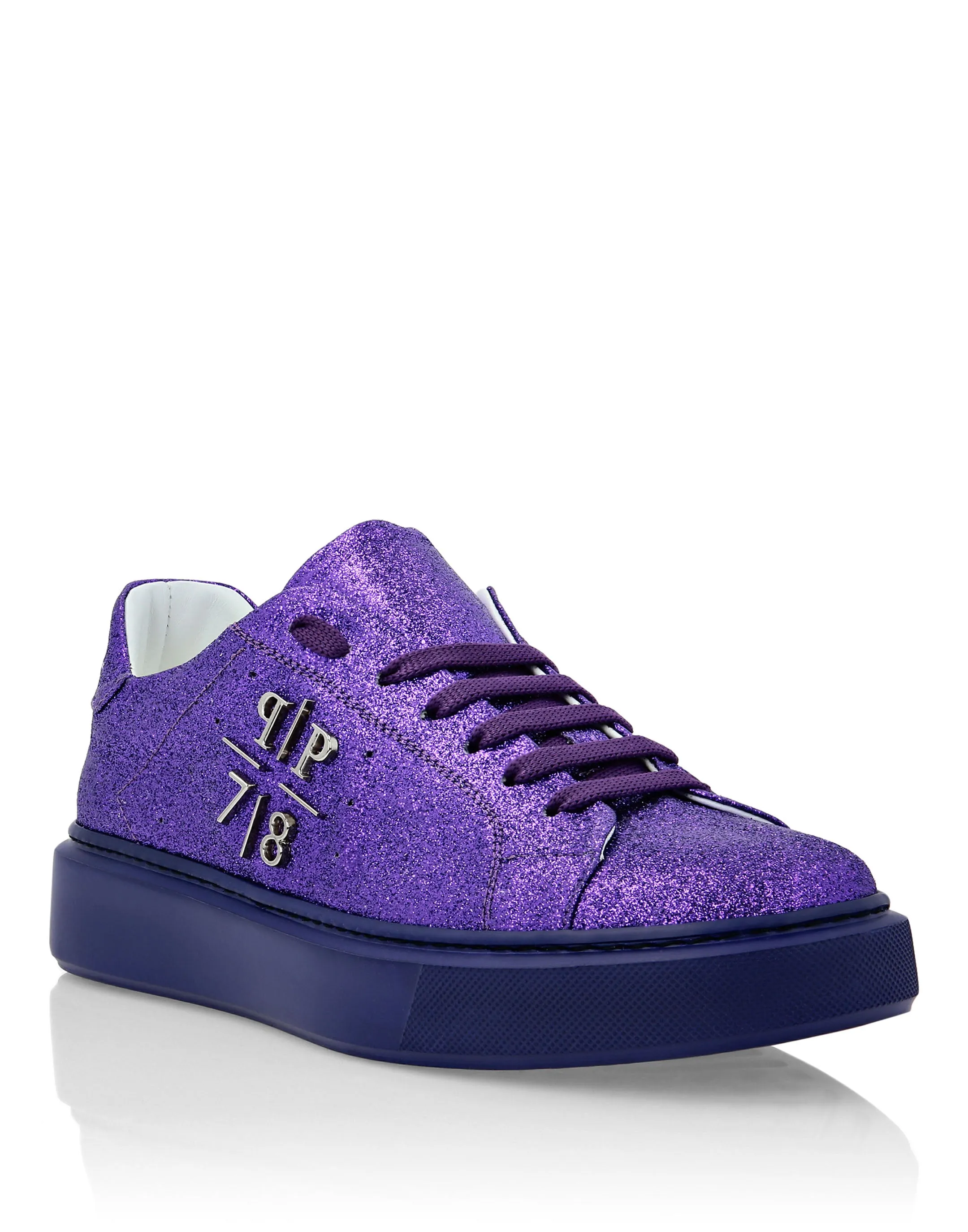 Lo-Top Sneakers