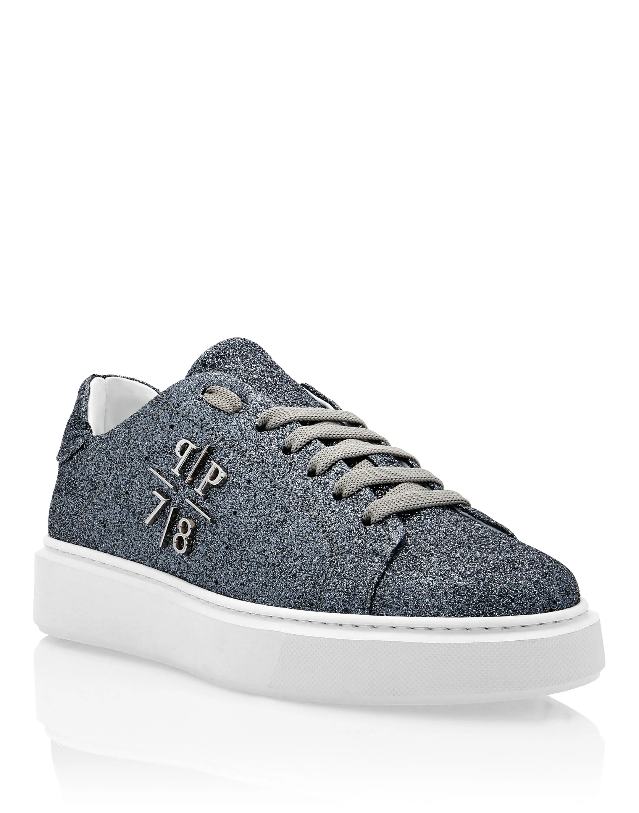 Lo-Top Sneakers