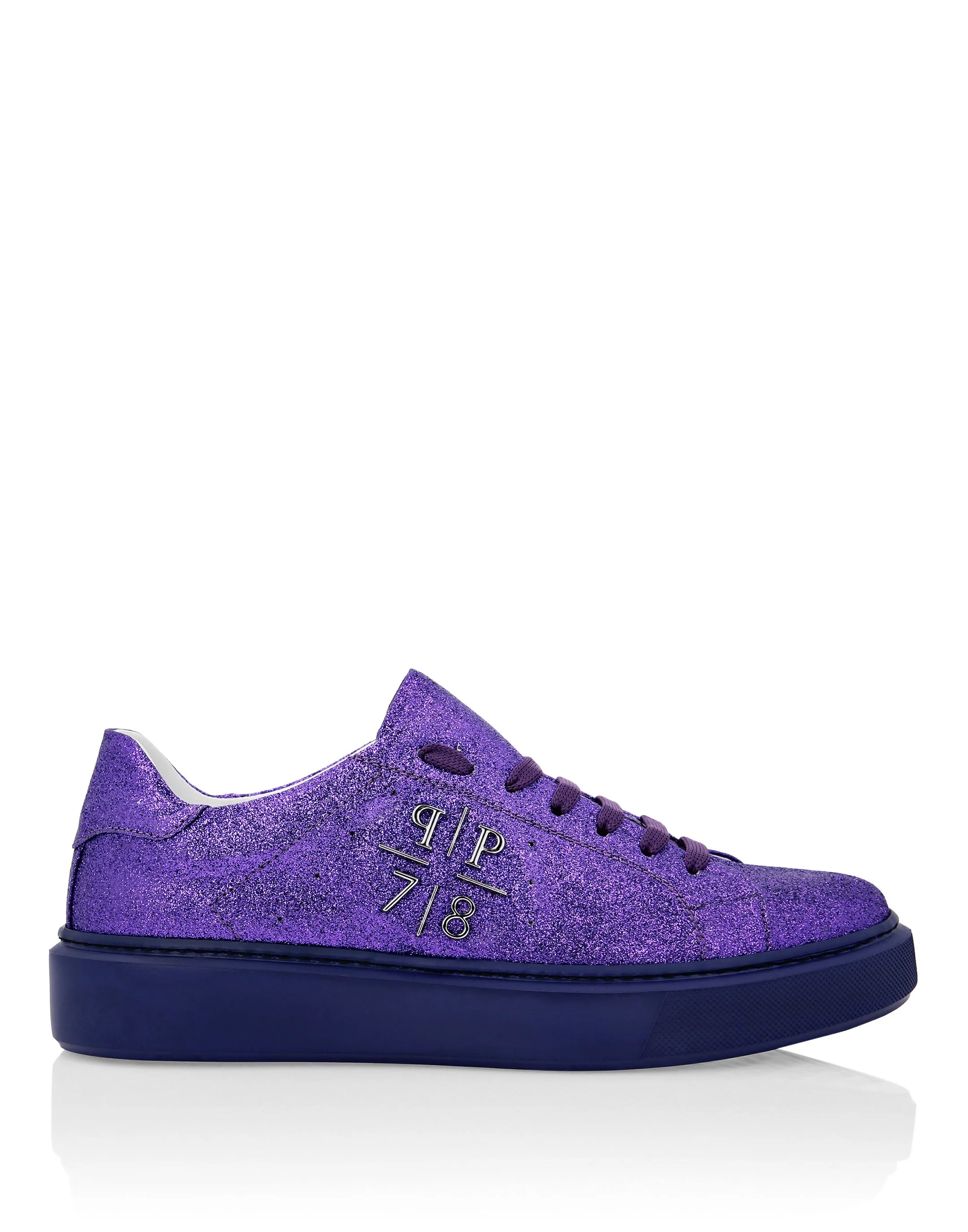 Lo-Top Sneakers