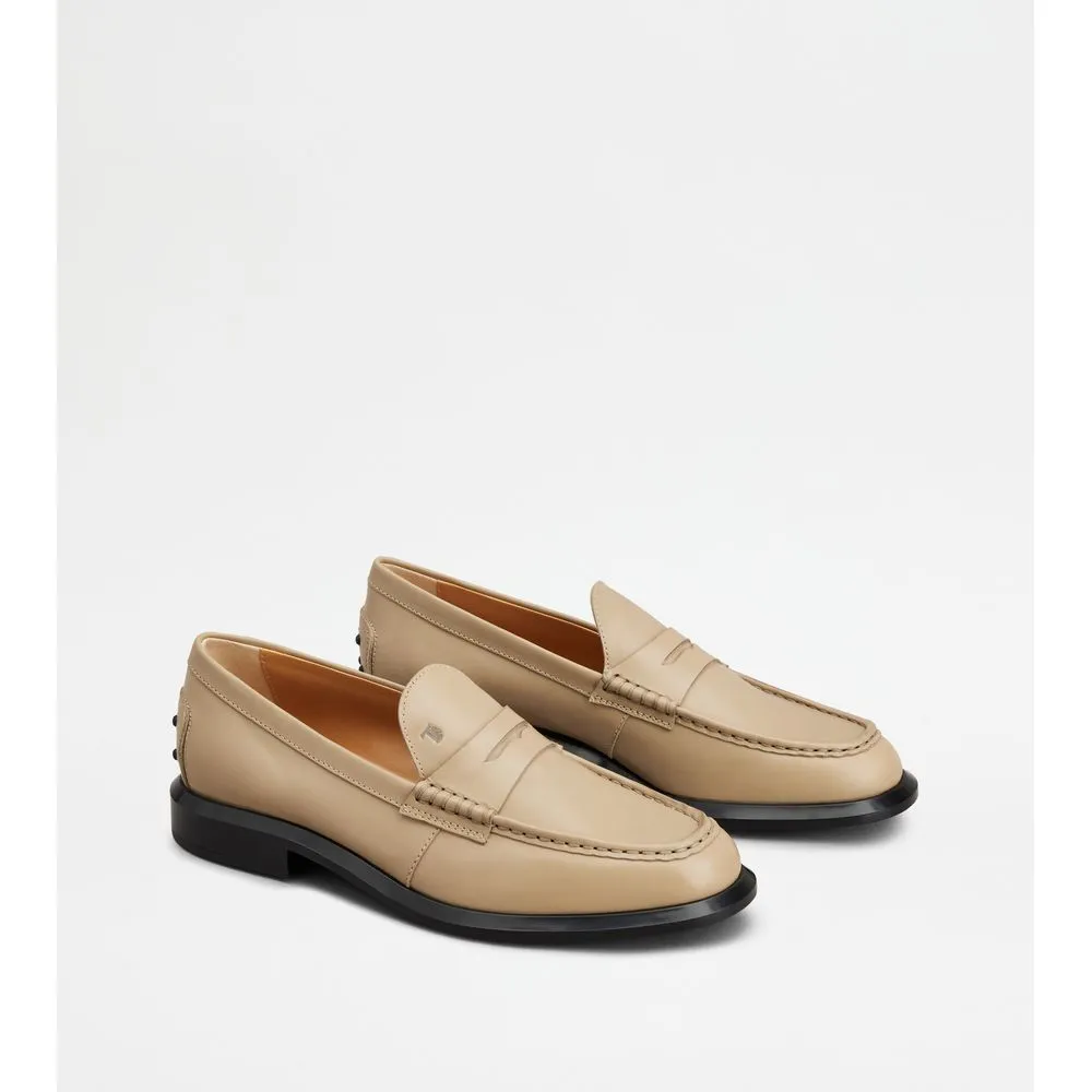 Loafers in Leather