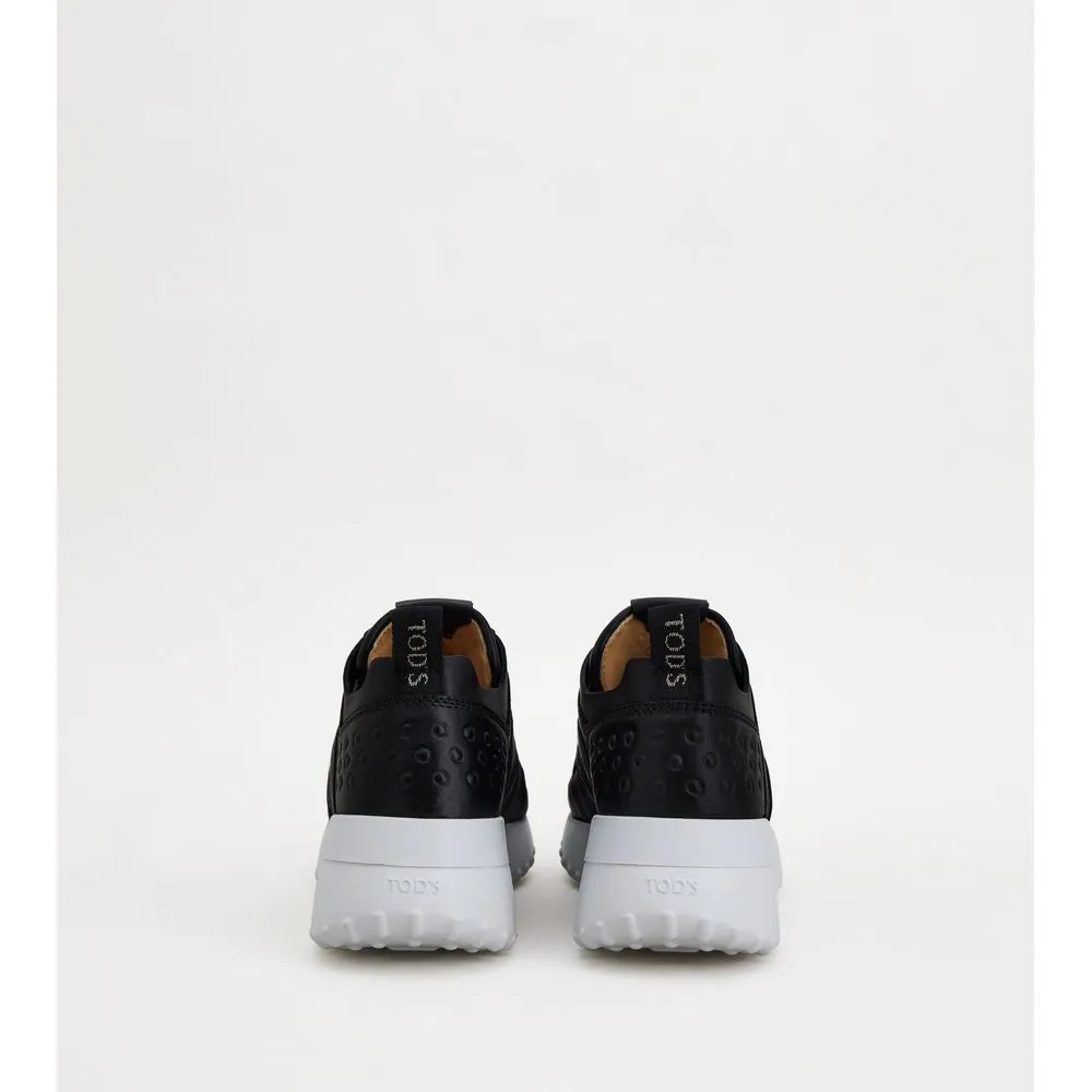 Sneakers in Leather