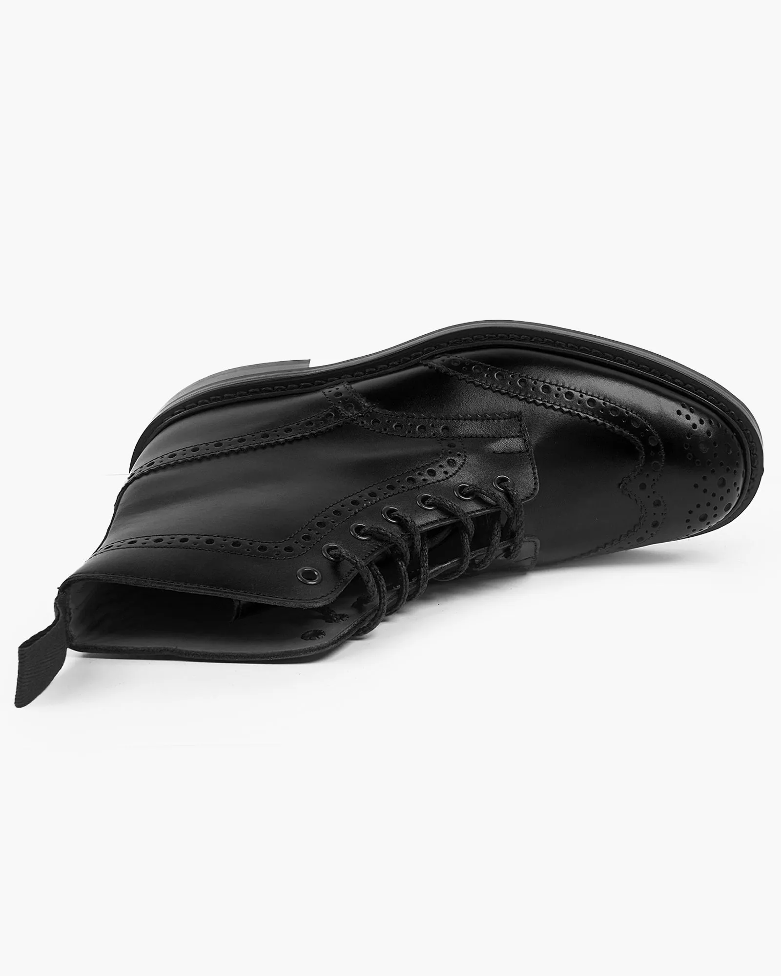 Trickers Stow Country Brogue Derby Boot - Black Calf / Dainite Sole