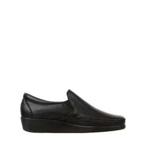 Women Dream Loafer Slip-On - Narrow Width In Black