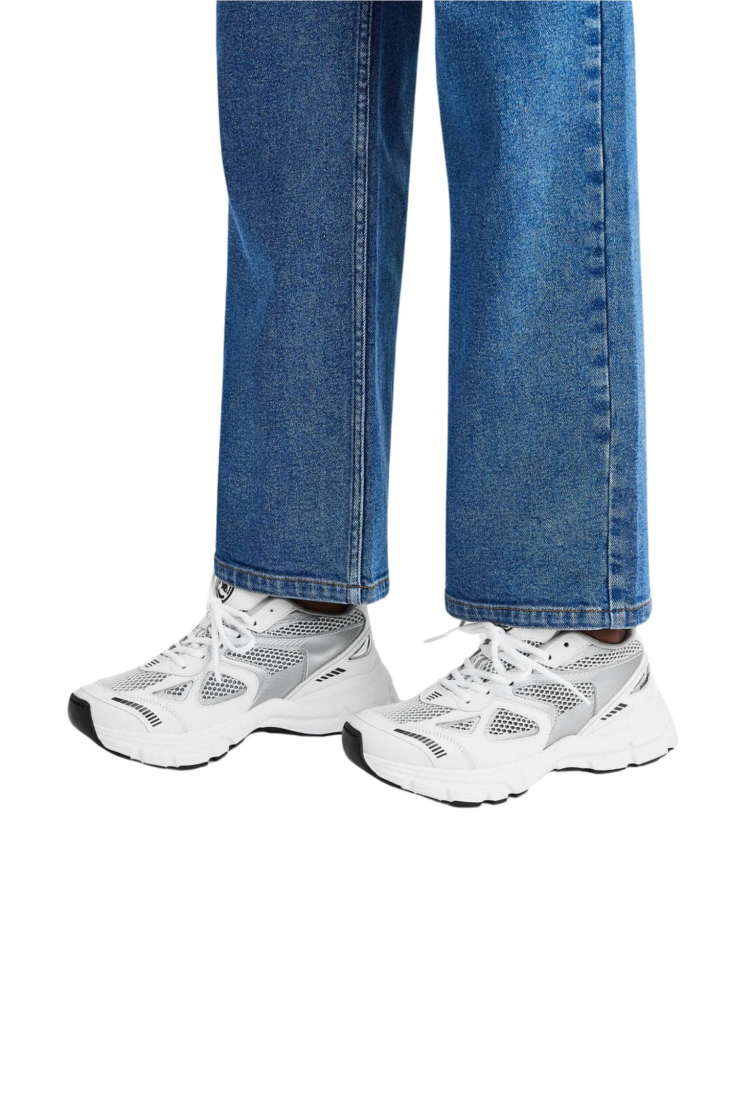 Women Marathon Runner Shoes In White/silver
