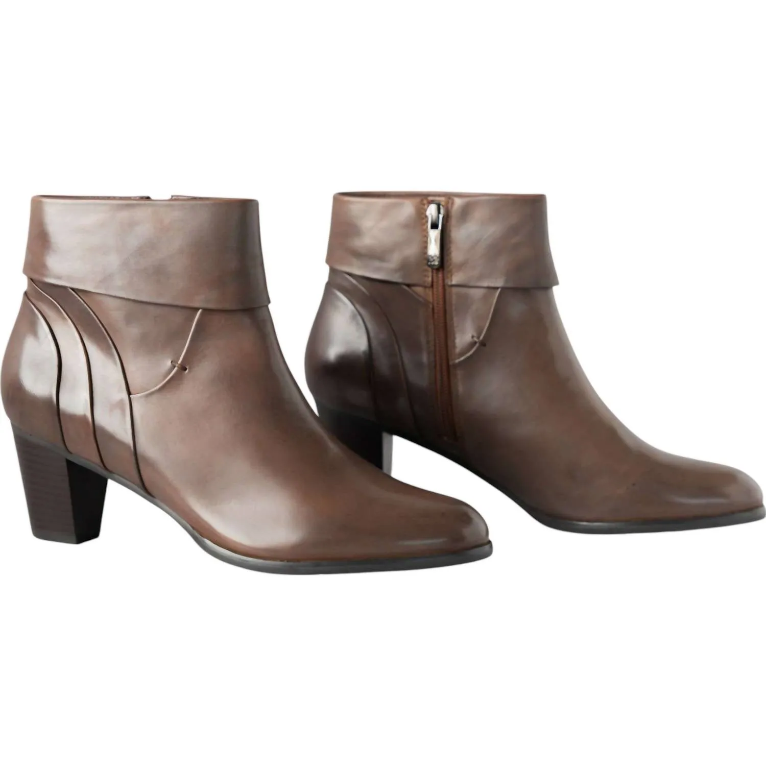 Women's Sonia Boots In Two Tone Brown