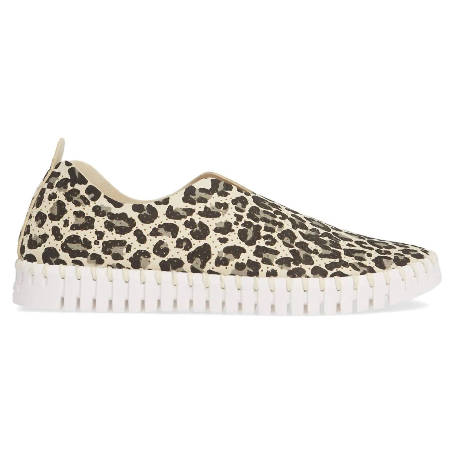 Womens Tulip 139 Leo Flats Shoe In Milk Creme
