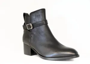Women's Walker Buckle Boots In Black